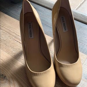 Nude Steve Madden Pumps